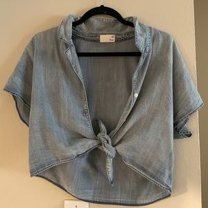 Aritzia Wilfred XS front tie crop top